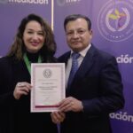 Luciana Cataldi recibe la Medalla al Mérito Profesional