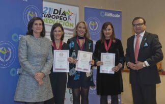 Mediación Navarra recibe la Medalla al Mérito Profesional 2019